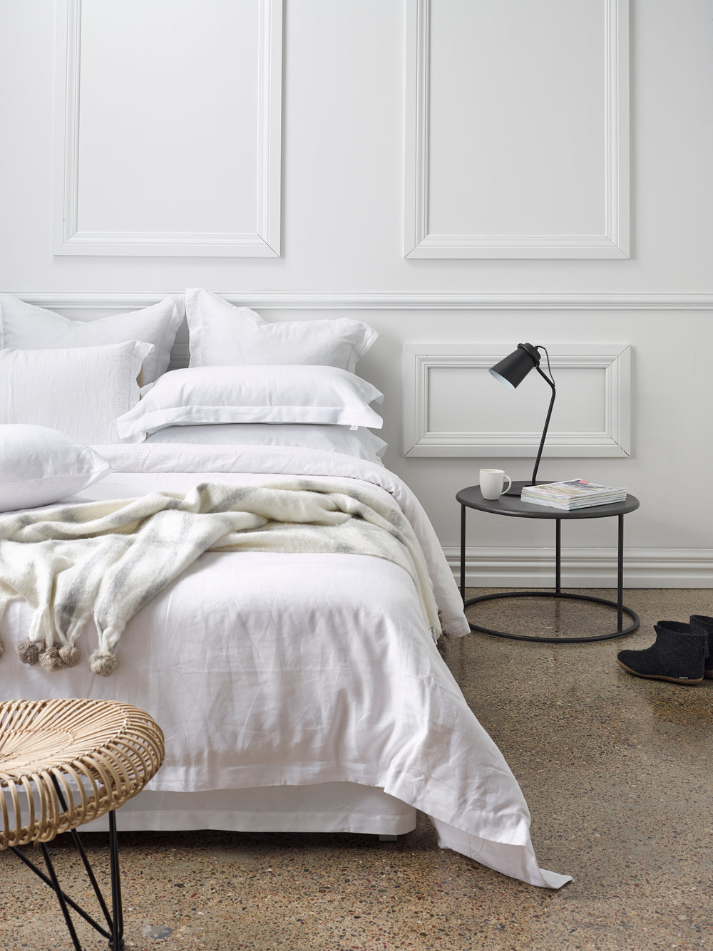 White Linen – Thread Design