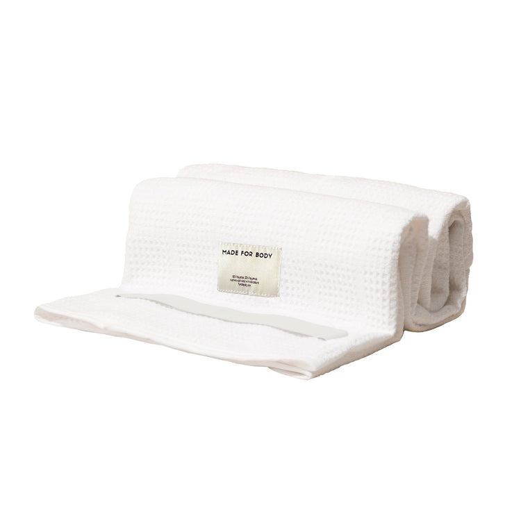 Crown affair top the towel