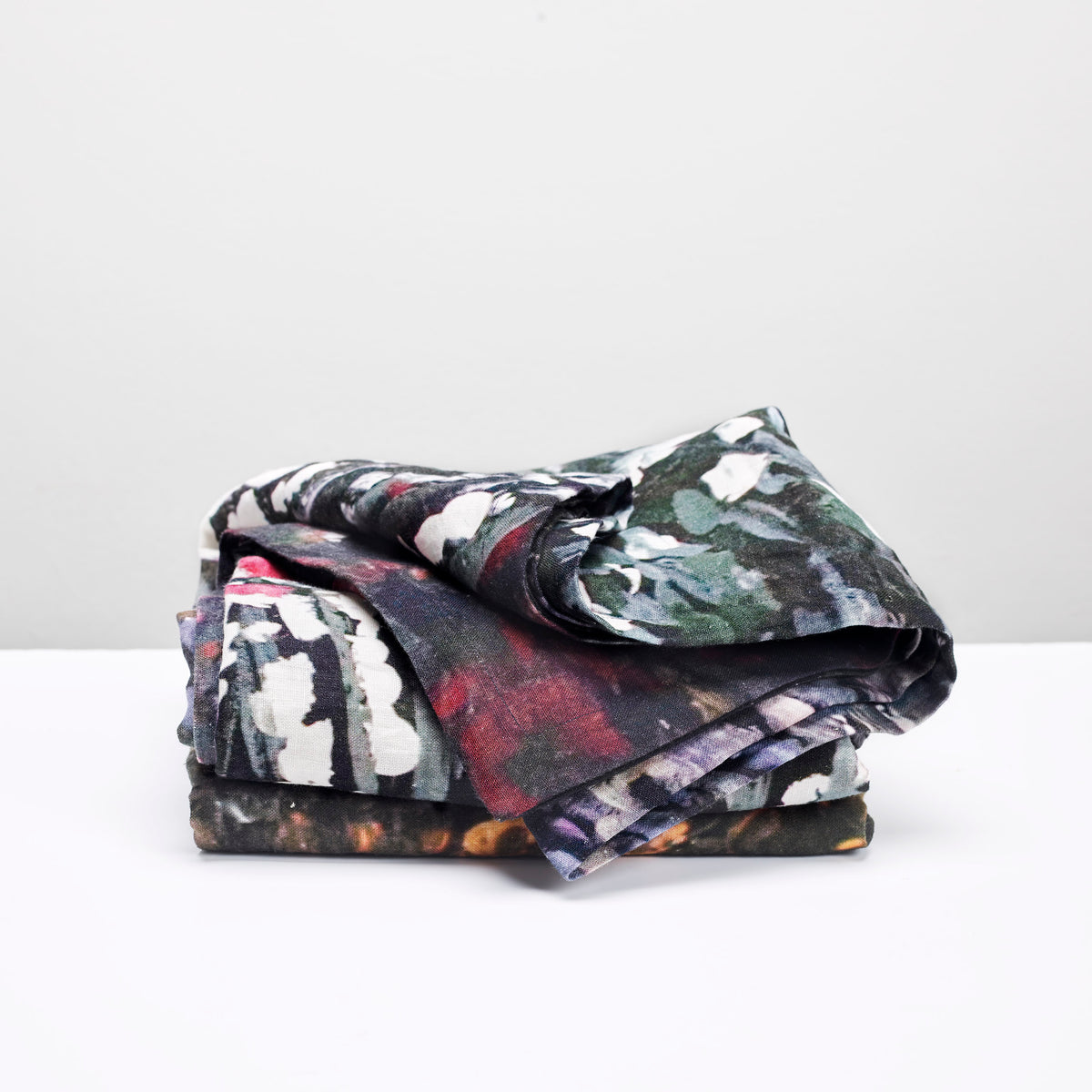 Thrown Thread Secret Garden Linen Throw – Thread Design