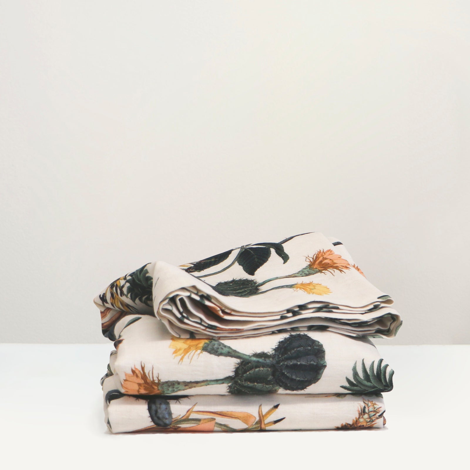 Attenborough Linen Throw – Thread Design