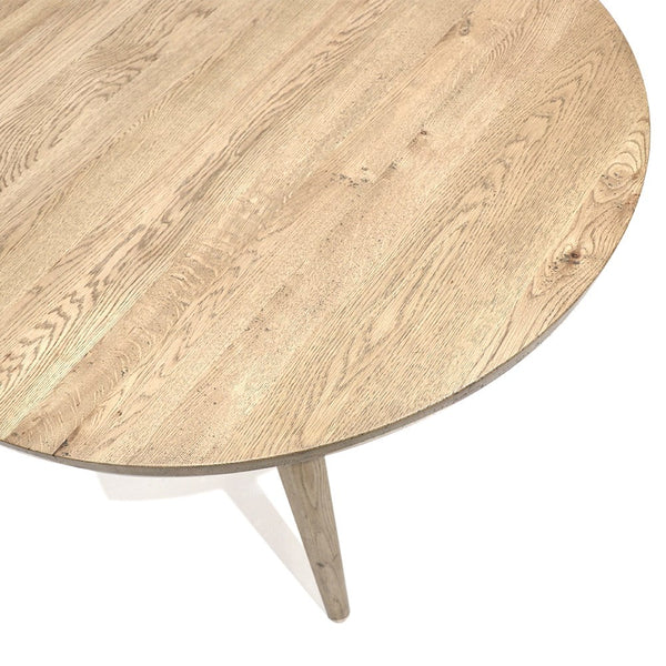 Vaasa Round Oak Dining Table
